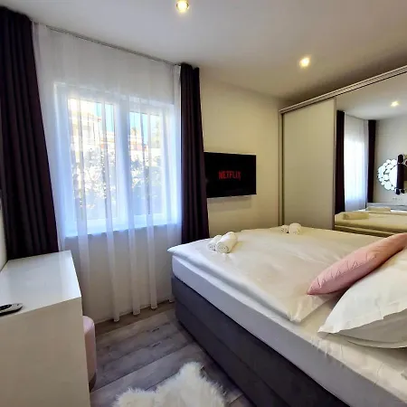 J&d Luxury * Podstrana